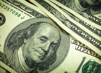 Los bancos suspenden operaciones de dólar ahorro.