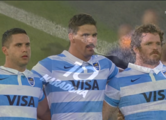 El Gobierno criticó a Los Pumas por no homenajear a Maradona.