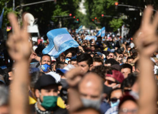 Maradona ante la despedida más grande de todos los tiempos.