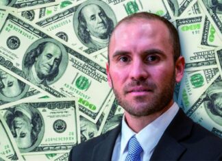 Guzmán pronosticó un dólar a $102,40 para diciembre.