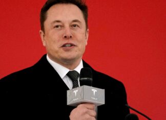 La hija trans de Elon Musk pidió a la justicia cambiar su nombre.