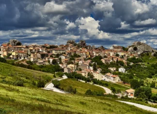 Cuatro pueblos europeos promueven la llegada de jóvenes argentinos dándoles incentivos económicos.