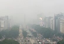 Nueva jornada con humo y olor a quemado en la Ciudad de Buenos Aires